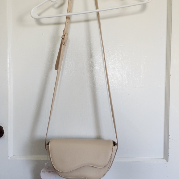NWT Melie Bianco Frieda Nude Recycled Vegan Leather Crossbody Bag - Picture 9 of 12